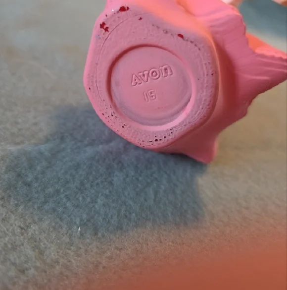 Avon Pink and Cream Vintage Style Perfume Decantor- Girl Statue. - Picture 2 of 2